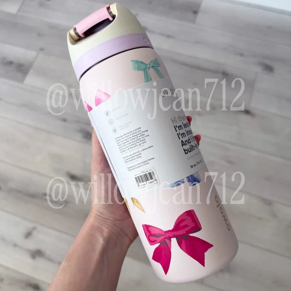 "Girlhood" Pink Bows Owala - 32 oz Freesip - Limited Edition UO Color - Picture 3 of 6